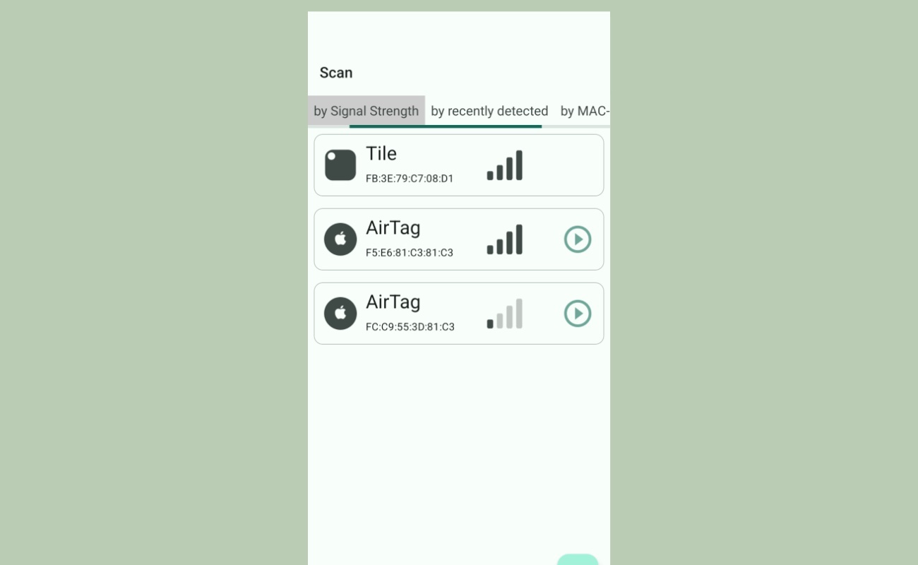 অ্যান্ড্রয়েডে AirGuard-এর স্ক্যান স্ক্রিন, অনেকগুলো ফলাফল দেখাচ্ছে।